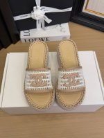 现货发售 *25 专柜 正品级 版本！！ 官方目录： 码数：35、36、37、38、39 34 40 41 需要定做跟客服 沟通 均配有意大利正品包装