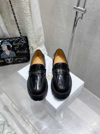 代购级430 Dior 迪奥 25Ss 新款 超轻 乐福鞋 全新大底厚底 版面力求打造时尚经典单品 巴黎时装周第一场分量十足的大秀场打造的新品 灵感由D主设计师 - 点击图像关闭