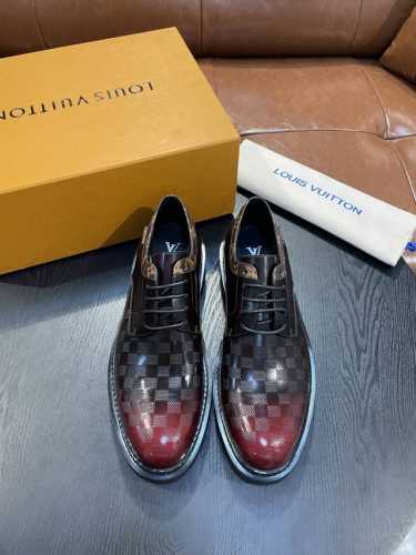 l家 Size:39-44 38.45定做 原单Lv官网男士休闲皮鞋，顶级原单复刻， -鞋面：牛皮工艺、纳帕牛皮、鞋身车缝品牌Logo -内里：牛皮，垫脚；水染
