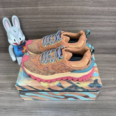 顶级版本Salehe Bembury X Moncler盟可睐 Trailgrip 圆头系带 生活休闲鞋 原楦数据开发 面料采用防水耐磨纤维革组合半透明透气网纱
