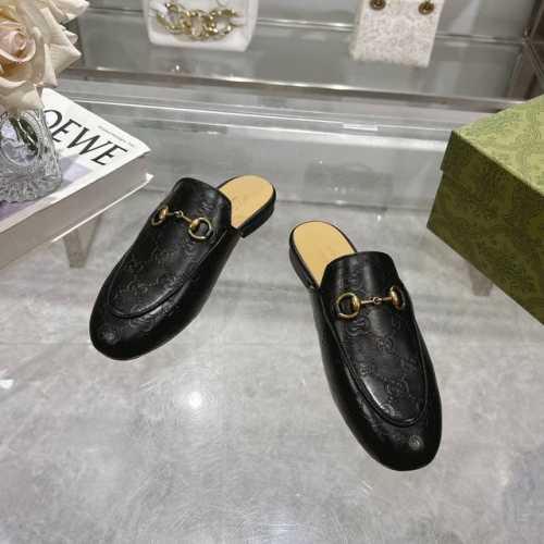 1803-1 黑 35-41 作为Gucci设计传承的杰出代表，Jordaan系列饰马衔扣乐福鞋生动彰显经典优雅格调。这款鞋履采用品牌标志性字母交织图案皮革，成