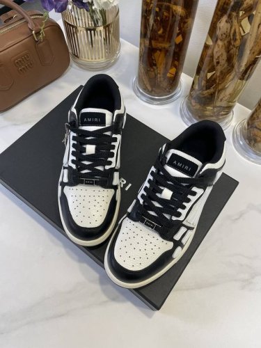 AMIRI Skel Top 新款埃米尔骨头鞋系列，人气超高的高街品牌，陈伟霆、檀健次、王一博、杨幂同款，众多明星网红都在穿，双层皮质叠加很有高级感，手工雕刻骨