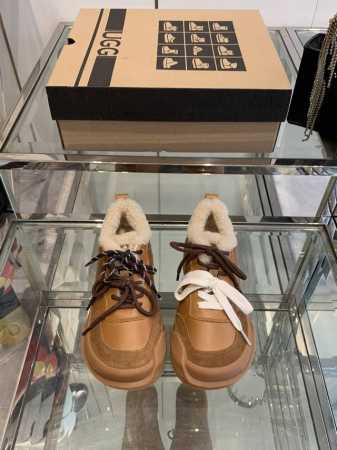 UGG 丑萌丑萌的做旧擦色羊毛小单鞋 复古绑带搭配小穿脱方便最新潮的版型设计、完全释放出、狂野与霸气。面料头层擦色牛皮搭配高丝光牛反绒，，内里 垫脚全釆用澳洲进 - 点击图像关闭