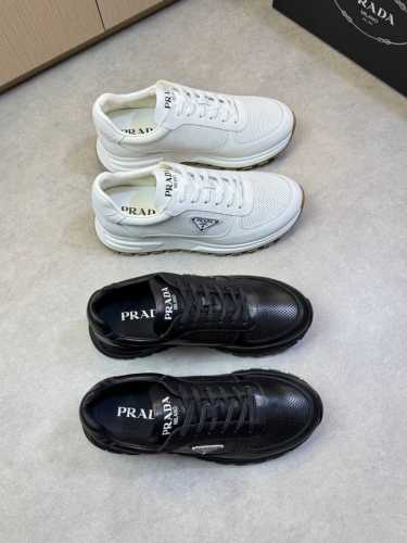 prada 普拉达 -高端品质 原单休闲运动鞋 -鞋面：纳帕小牛皮、打孔小牛皮、鞋身品牌金属扣件、鞋舌注塑品牌Logo -内里：水染牛皮 -大底：超轻Tpu发泡