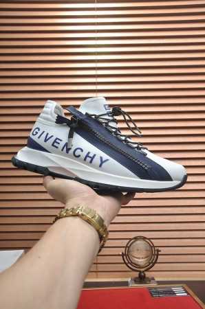 出厂价 Givenchy.纪梵希 专柜同步发售鞋面：意大利进口品牌logo印花布匹 尽显奢华，透气猪皮内里加上双层组合，脚感舒适，鞋底：原厂特供气垫大底，轻便， - 点击图像关闭