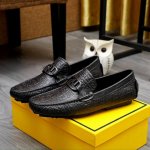 工厂价 Fendi 芬迪 最新男士休闲套脚鞋经典系列不容错过头层采用进口头层牛皮原单品质，皮质光滑细腻版型超赞，完美流线型轮廓奢华皮内里，柔软舒适高品味男士首选