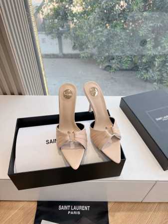 G288顶级品质Saint Laurent 圣罗兰Lee金属钻链条尖头高跟鞋Ysl姐姐的美丽尤物高跟鞋 又是人间圣罗兰 Rose同款的高跟鞋化很好修饰脚型，奢华 - 点击图像关闭