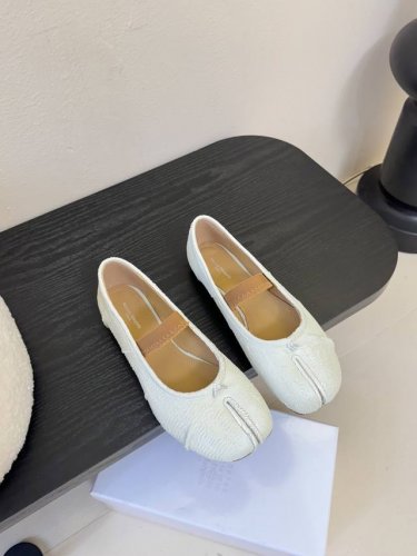 代购级版 Maison Margiela 马吉拉 Tabi褶皱芭蕾舞鞋 太火了！依旧保持的高水准出货！可以一直相信咱家的马吉拉马吉拉这双皮子很软！！可以暴走的程