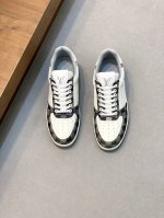 Louis Vuitton 路易威登 -高端品质 原单 -鞋面：纳帕小牛皮、高周波品牌Logo -内里：高弹力帆布布匹，透气网布垫脚 -大底：舒适Tpu成型大底