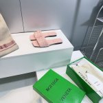 高品质出厂 顶级品质Bottega Veneta葆蝶家25春夏新款Bv Blink编织简易方头平底拖鞋系列 重工全真皮手工编织 简直Bv最新天花板啦 百搭春夏配