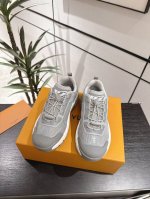 顶级版本Lv路易威登 L家驴牌Runner Tatic系列 厚底 休闲 运动鞋 跑鞋 原版购入开发 做货 本款 Lv Runner Tatic 运动鞋融合网格面