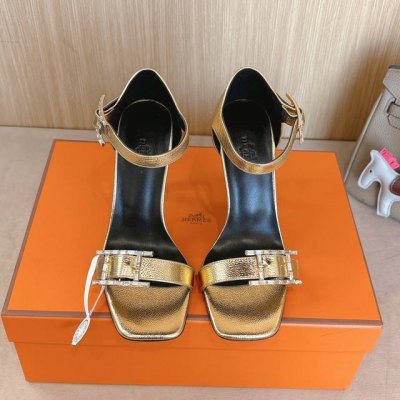 10.5Cm 组图 出厂价p Hermes 爱马仕 Judy 105高跟凉鞋 时尚又百搭 搭配Hapi鞋扣 超级舒服 每个细节都做到极致 搭配同色调标志性纯鞋扣
