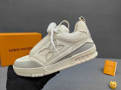 实价： 奢品Trainer休闲运动鞋，运动鞋记录设计师 Virgil Abloh 由复古篮球鞋激发的经典创意，此次拼接光滑牛皮革和 Monogram 压纹粒面牛