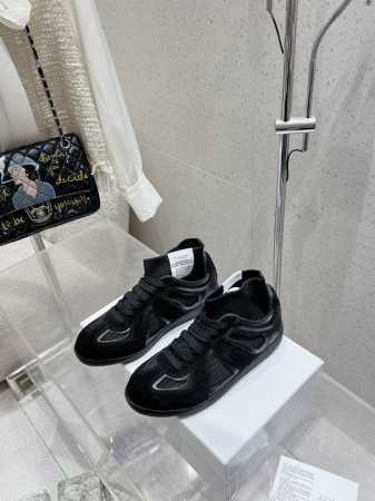 情侣款 MaisonMargiela MM6 马吉拉 情侣款针织连袜漏孔德训鞋 休闲运动鞋 原版购入开发 做货 鬼才设计师品牌，一个轻奢品牌 这一款德国训练鞋延 - 点击图像关闭