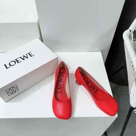 罗意威Loewe 火爆新款 配合整体原版楦型，时尚而个性好穿 颜色超赞 面料：进口混种羊皮 内里：水染牛皮 垫脚：水染羊皮 大底：原版真皮大底 跟: 5.5CM - 点击图像关闭