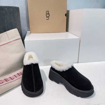 高品质出厂 ！顶级品质UGG油鸡鸡24ss秋冬新款克罗格 厚底坡跟拖鞋羊毛雪地靴！独特的设计，懒人的最爱！ 鞋面牛磨砂，内里羊皮毛一体 原版发泡大底 轻便防滑 - 点击图像关闭