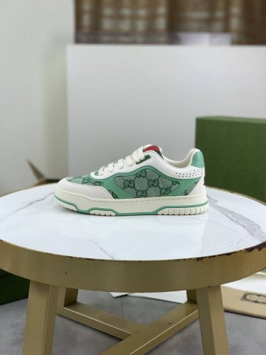 工厂P价P 顶级版本 蛇年限定款 Gucci 古驰情侣款秋冬低邦走秀款休闲运动鞋，顶级版本！油边工艺一比一复刻。早春新款，打造属于完美的风格，又酷又飒 C位时髦