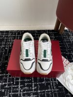 代购级 Valentino华伦天奴V家 25Ss 新款休闲 厚底老爹鞋 情侣运动鞋 原版购入开发 做货 各种色彩搭配吸睛十足，激活魅力无限的阳光少年 鞋子设计将