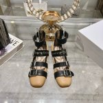 出厂 后跟款 Dior 迪奥2025春夏新款 珍珠铆钉玛丽珍 混搭甜酷朋克风美鞋 将优雅与叛逆完美结合 简直时髦巅峰 面料牛皮 内里羊皮 大底防滑耐磨大底 码数