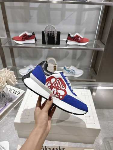 实价： Alexander Mcqueen 亚历山大麦昆 春夏男Sprint运动情侣款 鞋侧面饰有时尚个性字母Seal Logo标志 内里网 牛皮垫脚，不脱层不