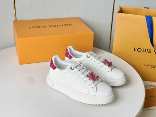 Lv 驴家ss23 Time Out 系列 彩钻标小白鞋 板鞋 运动鞋新品 色彩跳跃，吼吼看哦，增高效果不错 原版小牛皮材质，原版tpu鞋底 Size 35-4