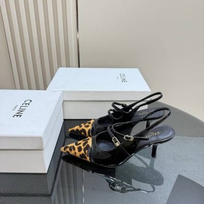 厂价 CELIN*经典复古尖头高跟鞋塞林这系列真的很复古 无敌搭配怎么穿都超级好看 小尖头是设计巨显脚瘦小 面料原版定制材质内里垫脚均为小羊皮意大利进口真皮大底