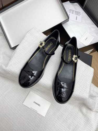 代购级Chanel 小香25 A春夏新款拼色圆头玛丽珍鞋 单鞋 专柜品质 每年必入的经典款之一 设计 更加彰显和品味 所有材质都根据原版定制 购入正品开发 万能