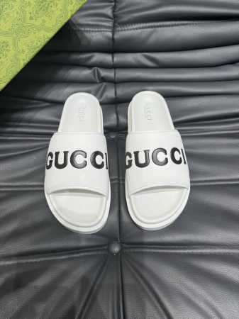 Gucc* 奢品男士拖鞋，1:1高端品质，休闲阳光宽松舒适型，最高版本高品质精品，经夏季必入哦！码数：38-44 - 点击图像关闭