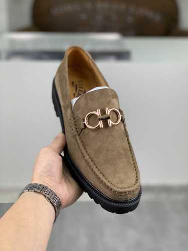 工厂价 实价 原单菲拉格慕 Ferragamo 水洗牛里 原版正装皮鞋专柜同步发售新款男鞋 此款采用纯手工制作 面料进口原版磨砂小牛皮水洗牛皮内里 原版组合大底
