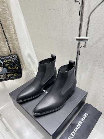 Alexander wang.｜亚历山大王 秋冬新品绝美牛皮短靴 超显腿长，稳赢！御姐风！不俗不素！看似柔若无骨，实则包容性极强，修饰腿型，拉长身形！线条流畅， - 点击图像关闭
