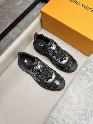 Louis Vuitton 高端品质 牛皮拼接原版网布面料，透气面料，原版大底，39-44 38、45 可定