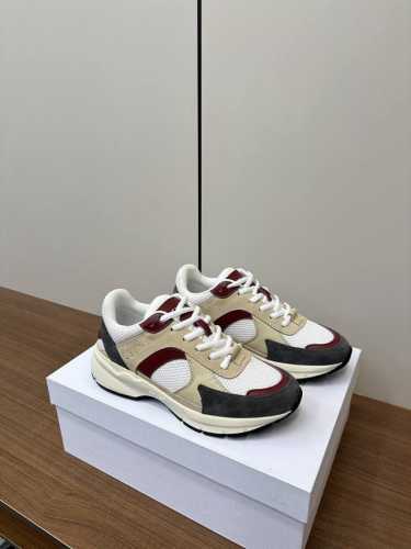 CELINE RUNNER 思琳CR-03运动鞋 购入原版1比1开发鞋舌和鞋后帮饰有CELINE标志运动鞋侧面凹印 CR-03字样鞋后帮和侧面压印CELINE标