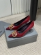 25Ss春夏新款Balenciaga尖头BB扣漆皮单鞋后空凉鞋将时髦发挥到极致的巴黎世家尖头单鞋这款的鞋子绝对开了挂，每一双都想去入，因为真的每一对都自带时髦感