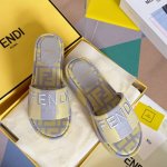 顶级版本：布面 Fendi芬迪 新款Sunshine系列 Ff老花 坡跟 厚底 一字 凉拖鞋 原版购入开发 做货 宽带厚底凉鞋。棕色Pequin条纹布料材质。提