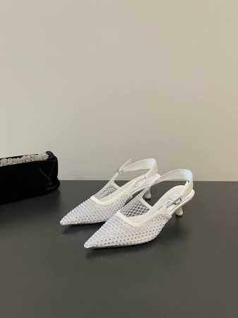 jimmy Choo 最高品质 最新真丝烫钻 网面 单鞋 同步专柜 主打精致 舒适度休闲 甜美 无解风都轻松满足 Blingbling 迎面扑来高贵典雅的气息 - 点击图像关闭