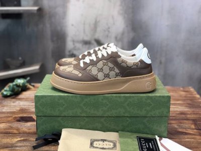 现货 东莞高端版本 区别市场货 升级版 35-45情侣款 古奇gucci 最新款男女休闲饼干鞋，原版开模，套楦版本，系列完美！欢迎品鉴。原版打码工艺。 面料:头