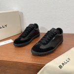 顶级 编码：Ys004050 Bally 巴利 新款男士皮革拼接休闲运动鞋 莞产猛货！官网抢先版！ 采用柔软小牛皮拼接绒面牛皮革设计，搭配宽大牛皮鞋舌，织物内里