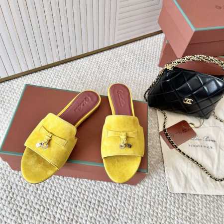 平底 粗跟 代购级 Loro piana Summer Charms Ser LP女士凉鞋拖鞋这款绒面羊皮革凉鞋搭配饰有Loro Piana My Charms - 点击图像关闭