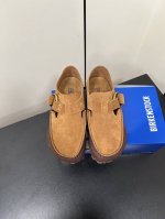 350Birkenstock勃肯鞋 高级牛猄反绒皮鞋面+磨砂皮。牛猄反绒皮垫脚。真空电镀复古五金扣饰。木康发泡橡胶底，防滑耐磨！凸显性感美脚，修腿显瘦，百搭之王