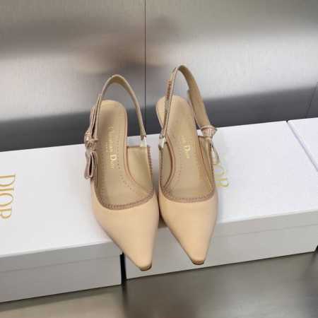 工厂价 J'ADIOR织带后空凉鞋 迪奥 Dior 2024 春夏最新色真丝立体刺绣高定系列女鞋 CD字母logo高跟蝴蝶结拼色方头凉鞋 市场顶级高端版本 材质 - 点击图像关闭