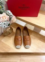 valentino Garavani 华伦天奴 荔枝纹新款渔夫鞋 绣Vlogo标志 牛皮 -跟高2Cm 橡胶大底 意大利制造 -36-41