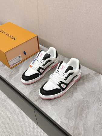 顶级版本 情侣款 Louis*Vuitto* LV Trainer 运动鞋欧洲代购1W RMB购入 历时一个月爆拆开发 大底和面料私模 鞋面更是报废了三套模具 - 点击图像关闭