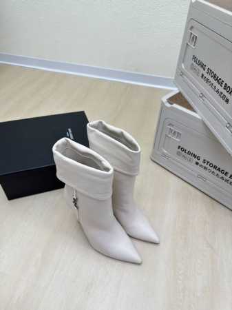 小羊皮靴 楔型跟 三角跟 YSL 中筒靴 外销经典 Yvette Saint Laurent圣罗兰logo 精致高跟 米白色 最懂女人心的杨树林 无死角的美鞋 - 点击图像关闭
