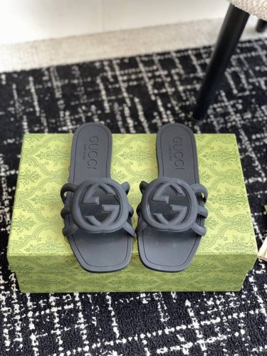 橙子出厂价P Gucci 古驰春夏新款 沙滩果冻鞋 镂空拖鞋 凉拖 原版开模经典双G鞋面 原版开模橡胶注塑一体成型 双层组合大底。 码数：35-42