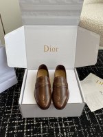 代购级 官网同步盒包装 Dior 24ss 秋冬全新上线平跟全皮 乐福鞋 Dior Boy 穆勒鞋是二零二四冬季成衣系列新品，融入 Dior 非凡的精湛工艺，重
