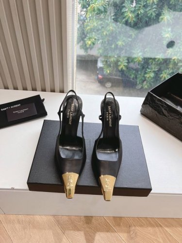 直销 女鞋 女装 顶级品质Saint Laurent 圣罗兰Lee金属扣单鞋 Ysl姐姐的美丽尤物高跟鞋 又是人间圣罗兰 Rose同款的小方头 高跟鞋化很好修饰