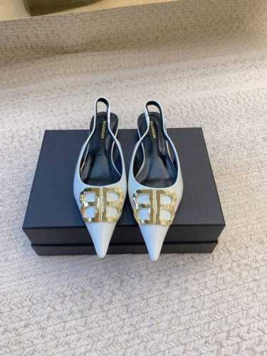 balenciag*Ss25双B尖头后空平底凉鞋 原版套楦 顶级品质 材质 鞋面 进口牛皮面 内里 进口羊皮里 大底 真皮大底 码数 35-39 34 40 4