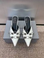 工厂p价p balenciaga 2025专柜春夏新款尖头中跟朋克风格金属皮带扣女鞋 巴黎世家字母Logo五金扣穆勒凉拖鞋 材质:鞋面定制进口小牛皮+混种羊皮里