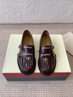 MARNI 25ss 春夏新款 矮跟乐福鞋 乐福鞋是鞋业界的天花板，永不过时的一个代名词、想好的心情一定要有一双舒服的鞋子选材柔软透气、款式洋气大方、乐福鞋穿上