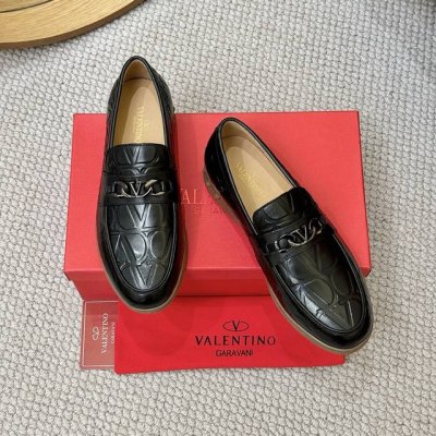 出厂价P 华伦～ 男士休闲鞋 2025Z柜同步发售 码数:38-45 2个颜色鞋面选用牛皮拼接牛皮内里，舒适透气，鞋底：原版舒适耐磨大底，实物拍摄实物更赞